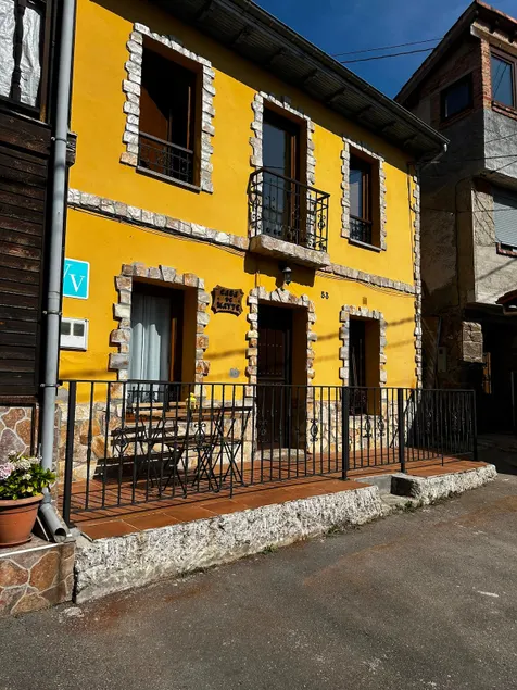Country house in Perabeles Asturias - Image 1