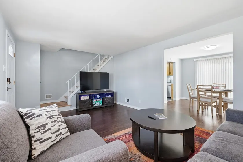 Modern Beechview Stay Near Downtown Pittsburgh - Image 1