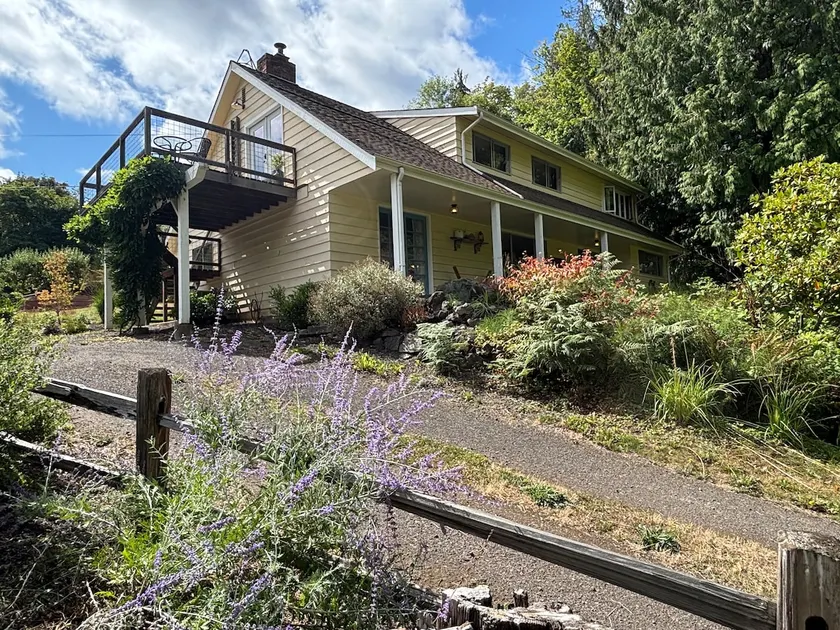 Four Creeks Farmhouse - Lower Floor - Image 1