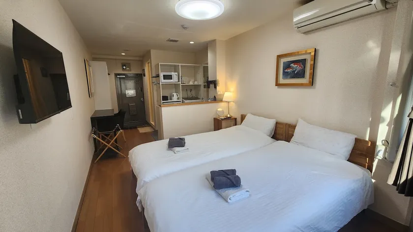 Tokyo Local Stay, 20 minutes to Shinjuku/Shibuya, 10 minutes on foot to Harry Potter Studio/Hot Spring, Single bed. - Image 1