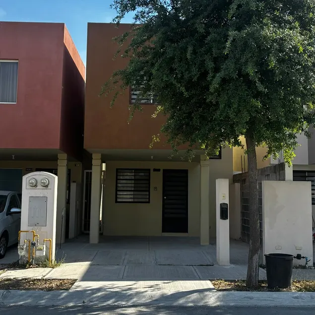 Entire house in Mitras Poniente. - Image 1