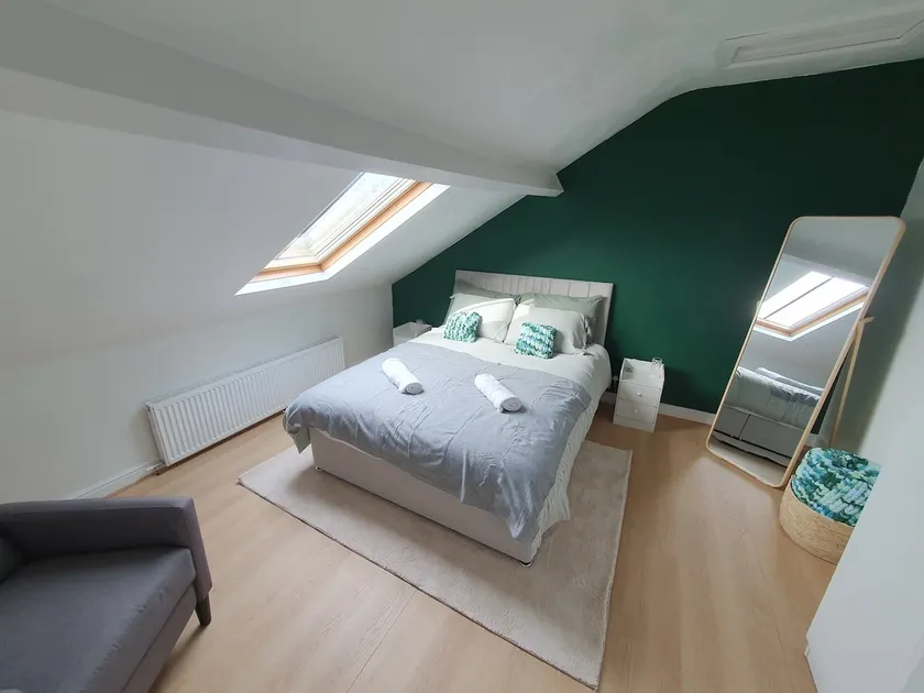 Cosy Buxton Escape - 3 Bedroom Modern Home - Image 1