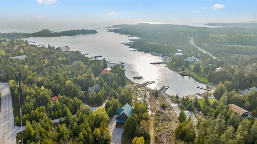 Paradise Pines | Waterfront | Beach + Dock - Image 1