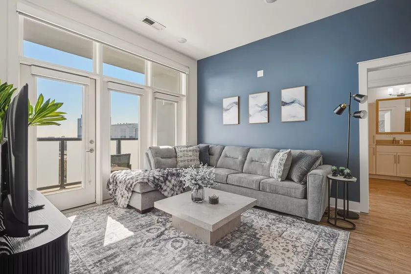 Blue Haven | Pool, City Views, Free Parking - Image 1