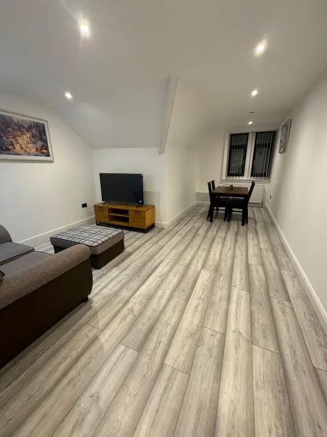 Whitford living 2 - Image 1