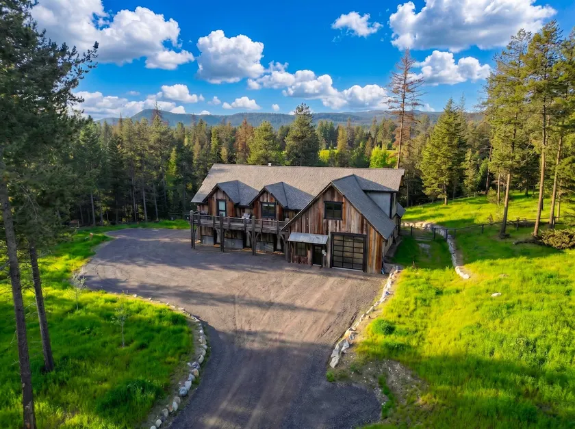 New! Spacious Lodge | 3 Kings | Hot Tub & Fire Pit - Image 1