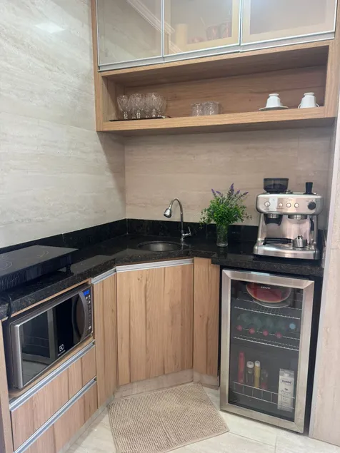 Flat Crystal Place - Image 1