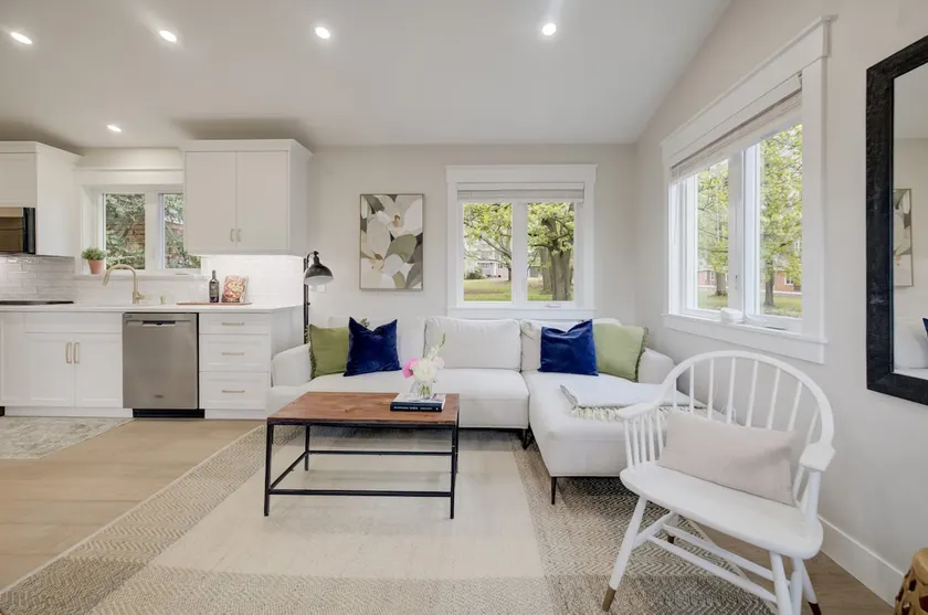 Midtown Suite Escape | Central, New Guest House - Image 1