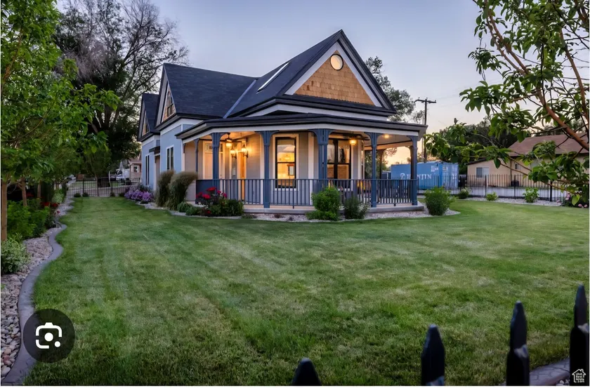 Romantic Victorian Retreat Walkable, Luxe Stay - Image 1