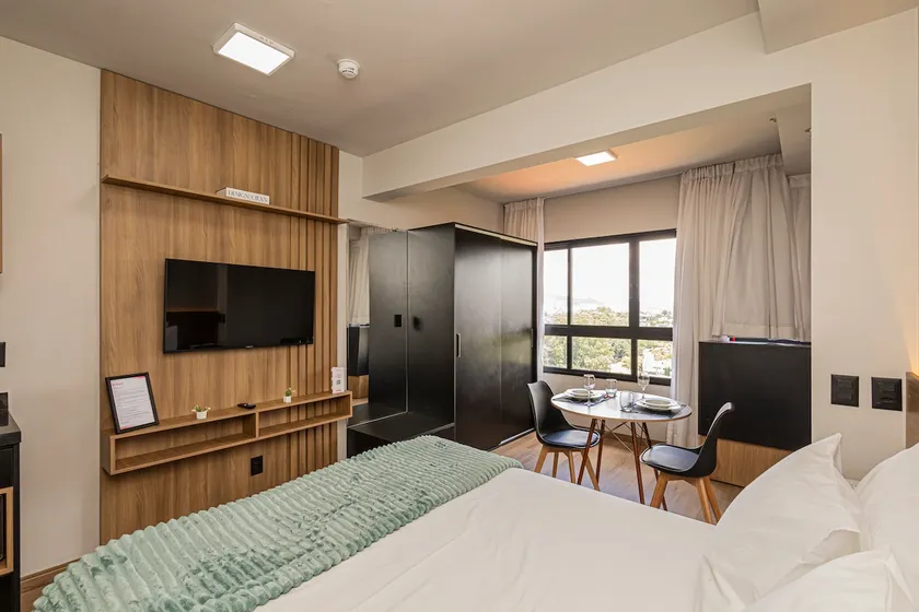 SKY_1609R - A/C and Queen bed, perfect for summer! - Image 1