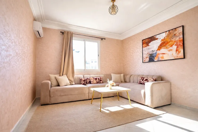 5 min to Anza Beach Modern Condo AC Parking - Image 1