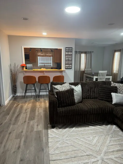 Family-Friendly 3BR Home | Sleeps 6+ | Manteca - Image 1