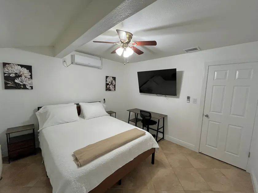 Brandon Private Studio w/ Patio - Image 1