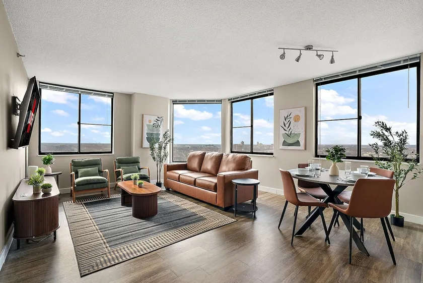 Central Downtown Flat w/ Free Parking • Pool • Gym - Image 1