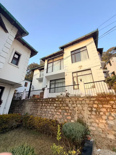 3BR+Maids Cottage with In-House Cook and Parking! - Image 1