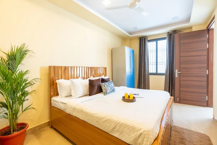 Homlee-Value 1 BR-Central Delhi-terrace-view-lift - Image 1