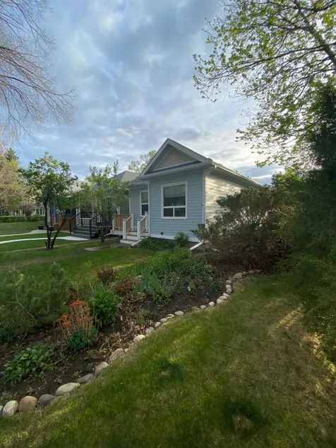 Charming home in Lethbridge - Image 1