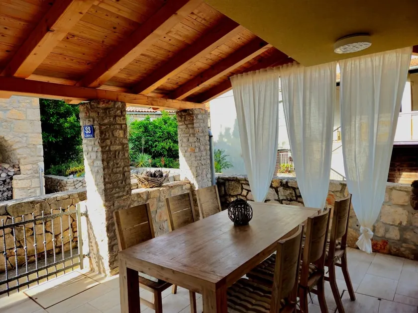 D&J Žman House - a peaceful retreat for the family - Image 1