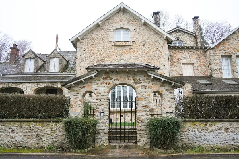 Maison en bord de seine - Image 1