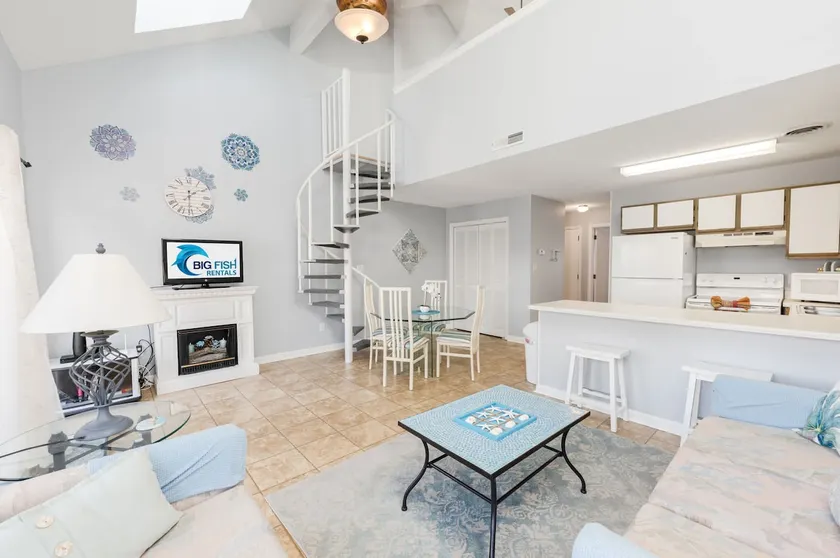 Large 2BR Private Condo Surfside Beautiful Decor - Image 1