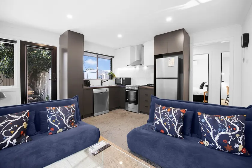 Sunshine Family Sophistication - Image 1