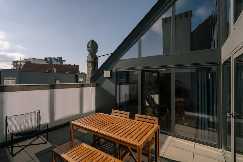 Spacious 2BR Duplex Apartment w/ Big Terrace - Image 1