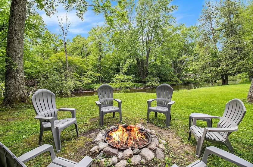 Pere Marquette River Retreat - Image 1