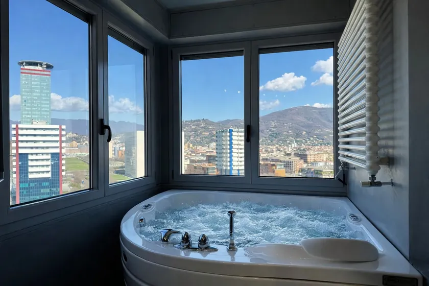 Panoramic Penthouse Brescia - Jacuzzi - Private Parking - Image 1