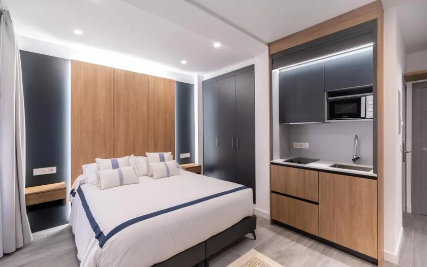 Jerusalem Suites Alicante Silver - Image 1
