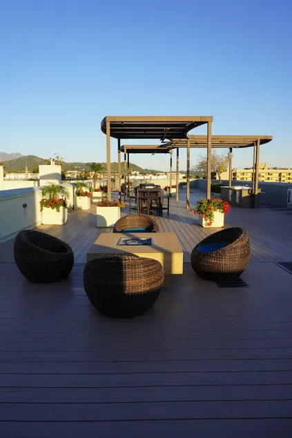 best modern loft, walking distance to restaurants - Image 1