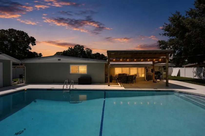 The Angler's Dream- Beautiful 4BR Home & HUGE Pool - Image 1