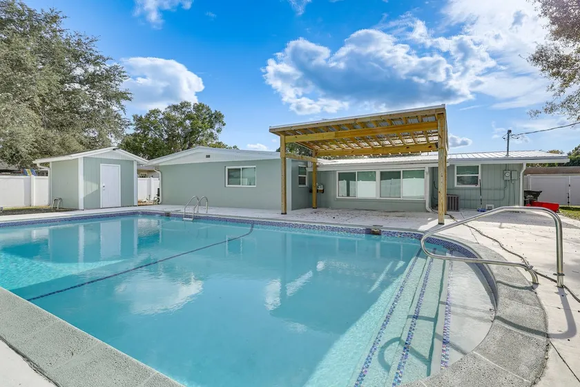 The Angler's Dream- Beautiful 4BR Home & HUGE Pool - Image 1