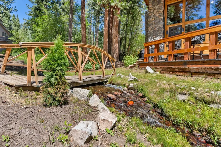 Little Bridge Lodge - Storybook Stateline Oasis - Image 1