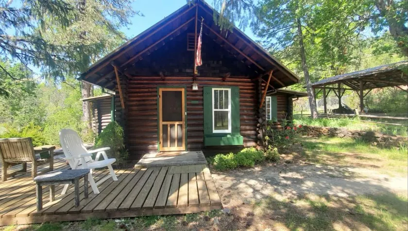 100 Year old cabin in the woods, quiet retreat. - Image 1
