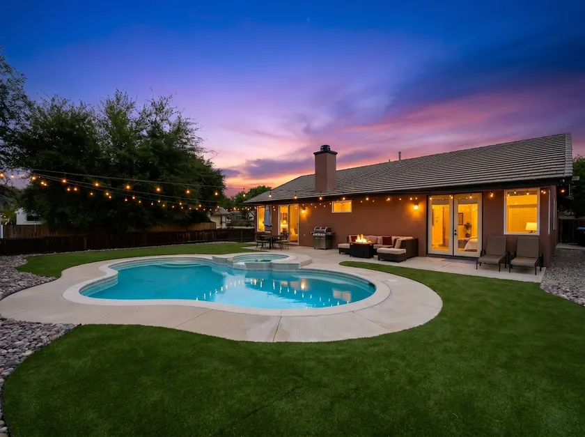 Pool |QR Code Tour|Spa|Game Room|Backyard|Fire Pit - Image 1