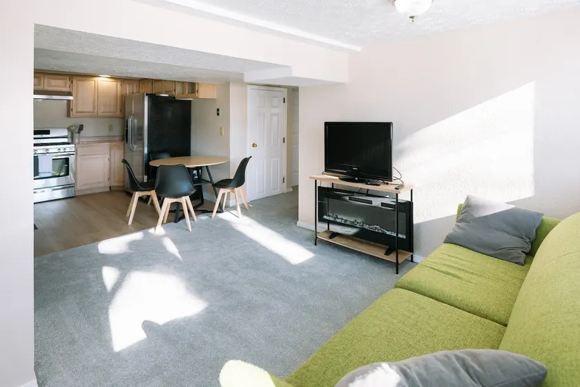 Cozy Beavers Den - Image 1
