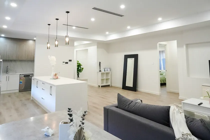 Riverlea LUX Home - Image 1