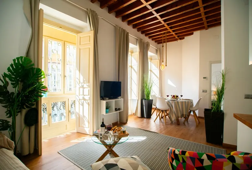 Picasso Premium Apartment - Image 1