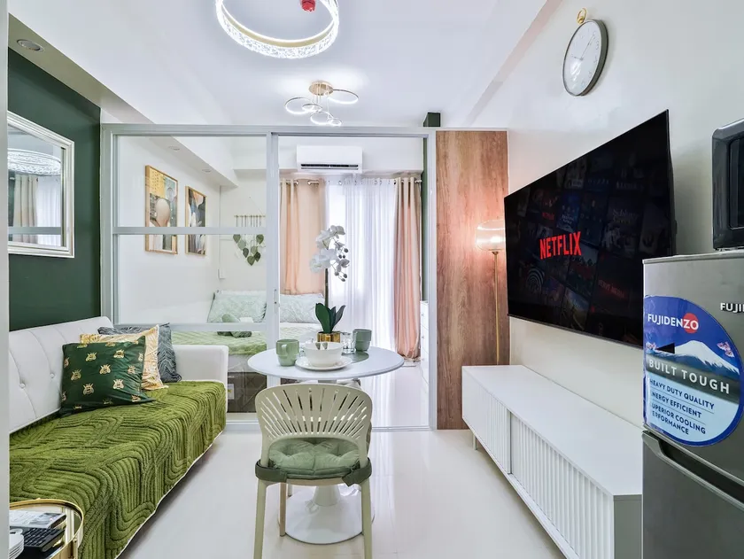Luxe 631 Studio at Primeworld District w/ Balcony - Image 1