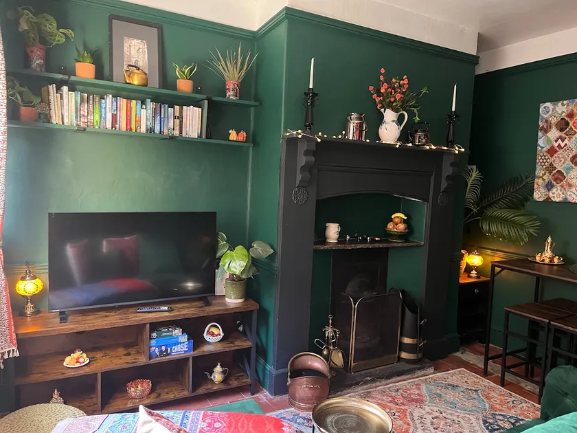Cosy Victorian house on Waterfall Street - Image 1