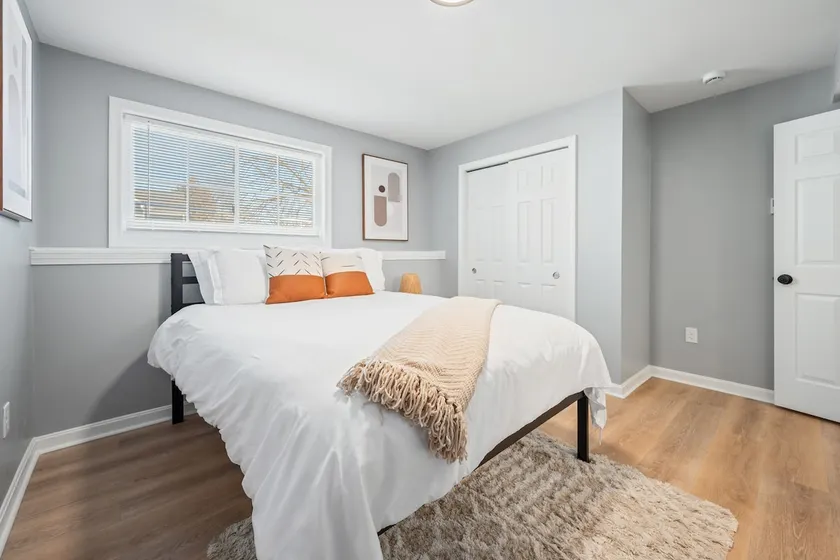 The Quattro-Lux at Charles 4BR 2BA w/ PVD ”P” - Image 1