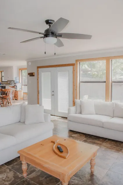 Premier Lakefront Retreat | LargePatio | Sleeps 10 - Image 1