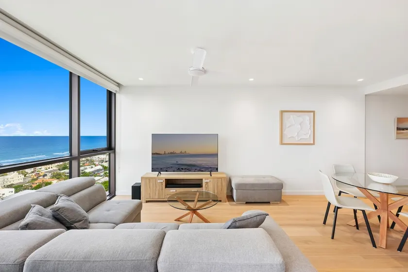 Yves Mermaid Beach Apartments by CLLIX - Image 1