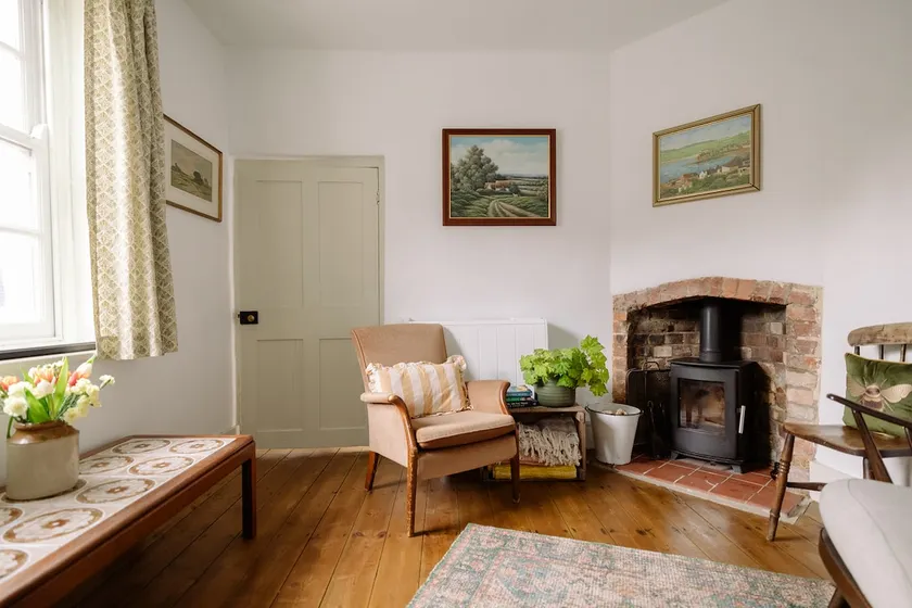 Flint Cottage - Image 1