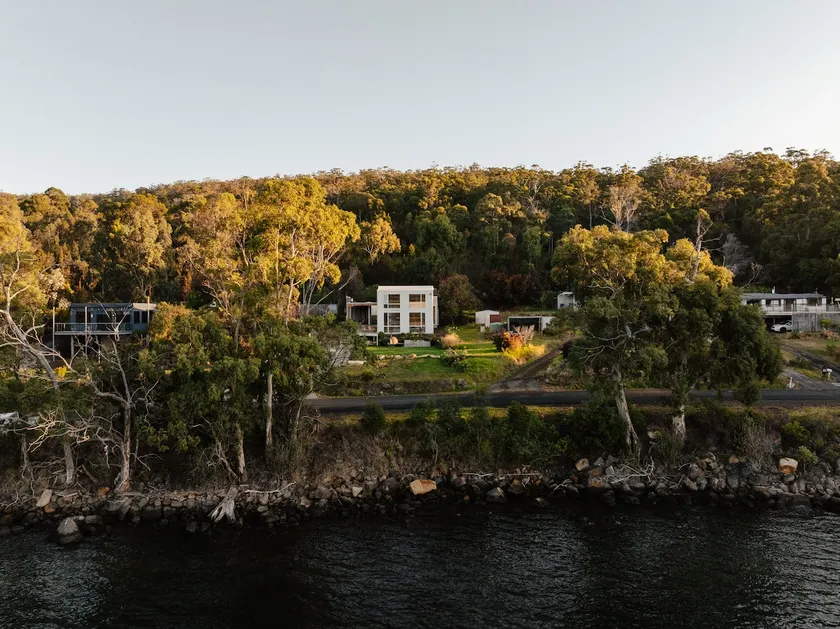 Tasman Tides - Eaglehawk Neck - Image 1
