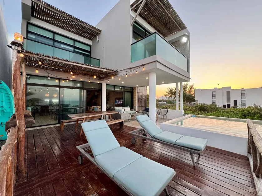 Casa Rosarito: Private Beach, Pool & Rooftop - Image 1