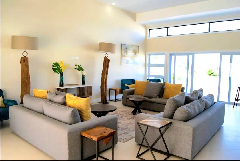 Dermy Dee Airbnb - Image 1