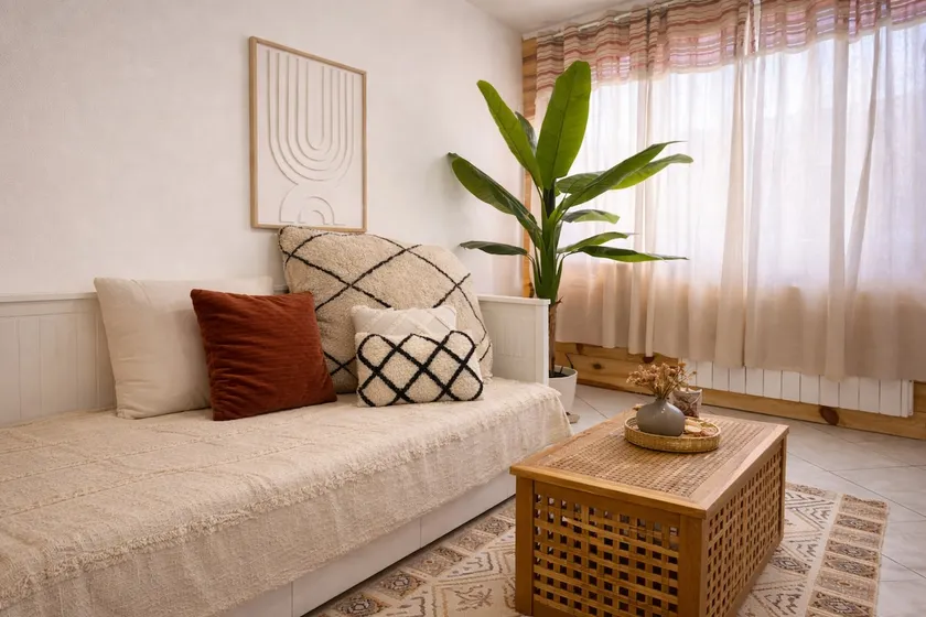 Large 2-room apartment - Image 1