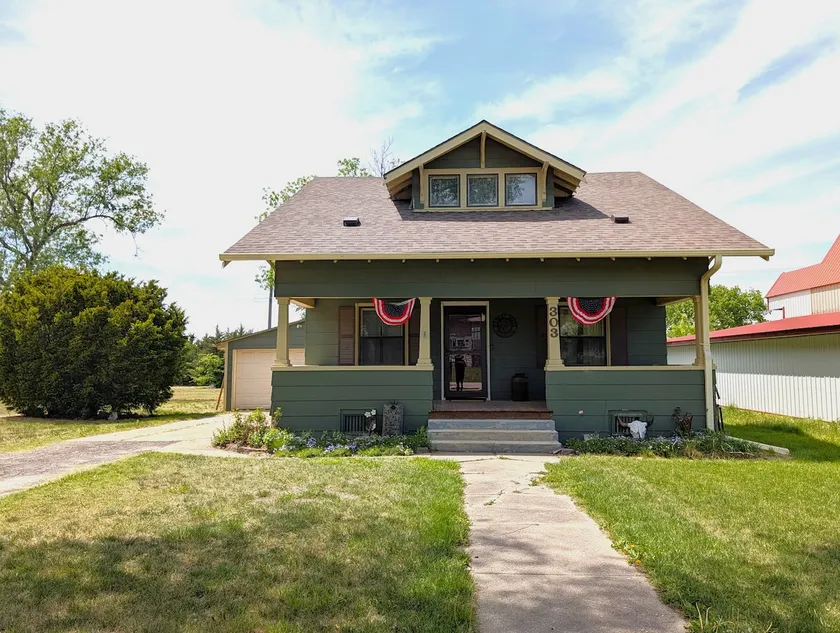 America’s Center Stay | Cozy Whole Home - Image 1