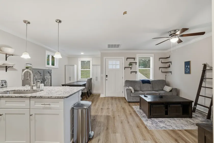 Chic Modern Newton Retreat Steps to Downtown - Image 1